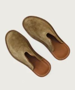 pantoufle cuir suede olive
