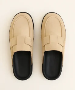 Mule mocassin sable aspect suédé – talon ouvert