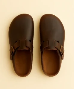 Pantoufle en Cuir Lisse Couleur Café