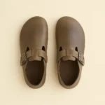 Pantoufles fermées en cuir Couleur Gris Foncé